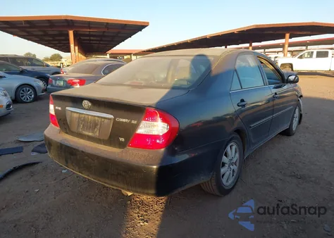 2003 Toyota Camry Xle V6 z USA, uszkodzony, nr VIN 4T1BF32K83U055702